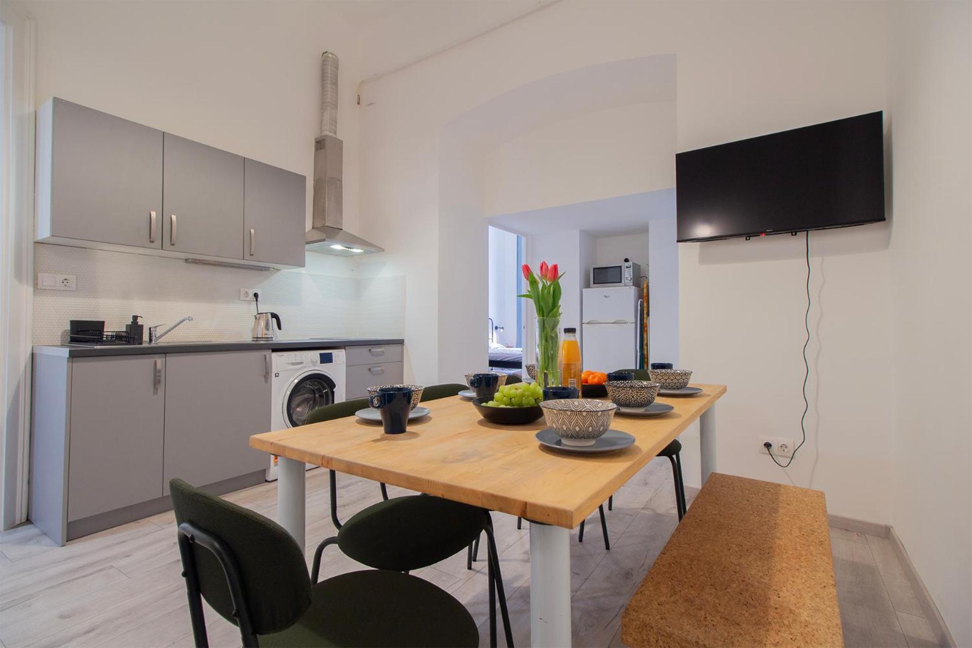 Dohany With 3bedroom 1,5bath - 9people Lejlighed